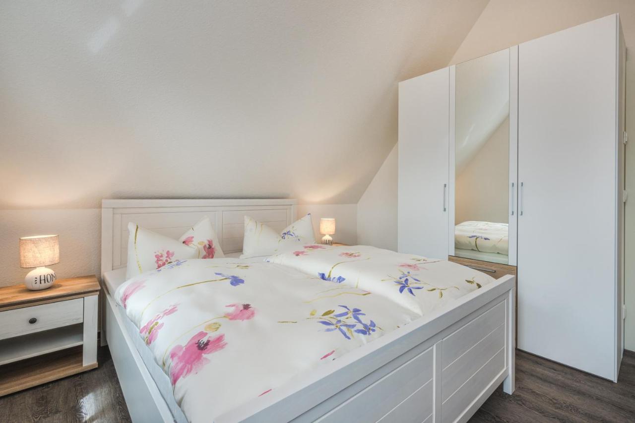 Reetdachhaus Am Haff Mit Sauna, Terrasse, Wlan Zirchow ภายนอก รูปภาพ