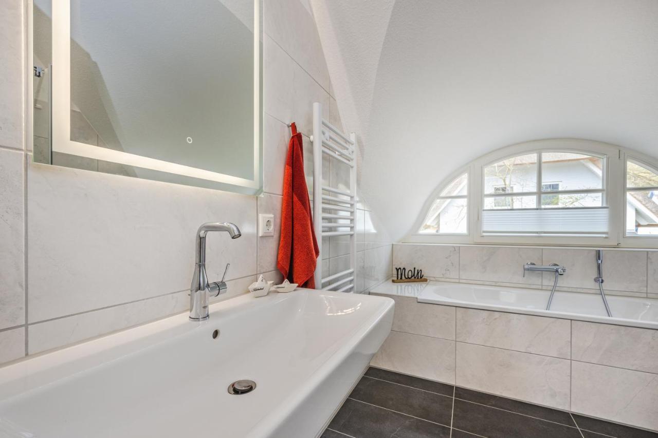 Reetdachhaus Am Haff Mit Sauna, Terrasse, Wlan Zirchow ภายนอก รูปภาพ